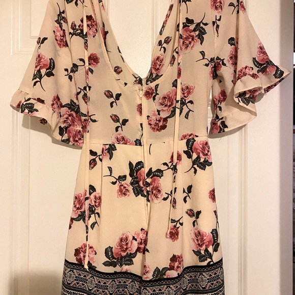 Floral romper - Picture 2 of 3